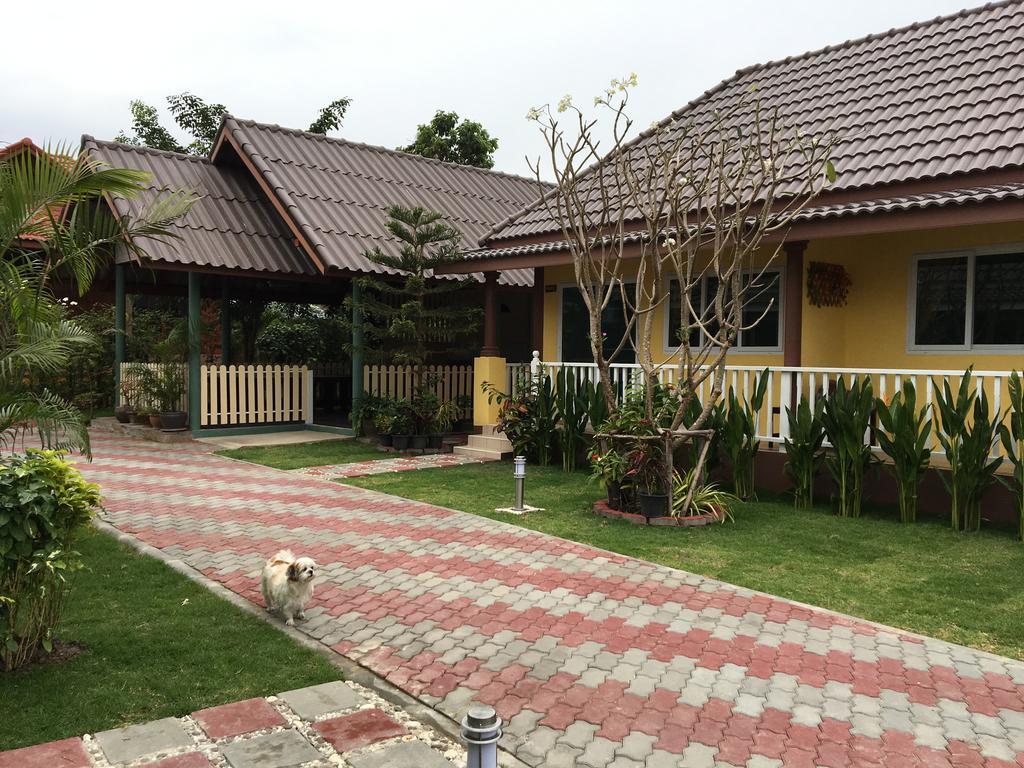Hotel Baan Penny Ayutthaya Exteriér fotografie