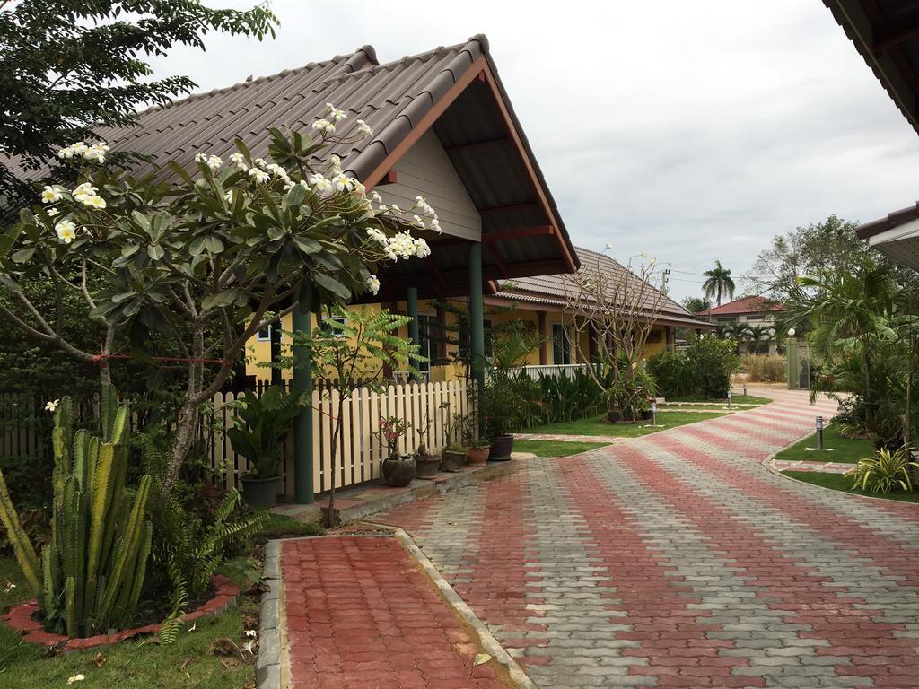 Hotel Baan Penny Ayutthaya Exteriér fotografie