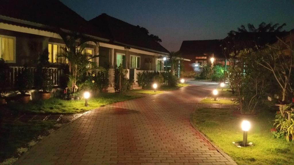 Hotel Baan Penny Ayutthaya Exteriér fotografie